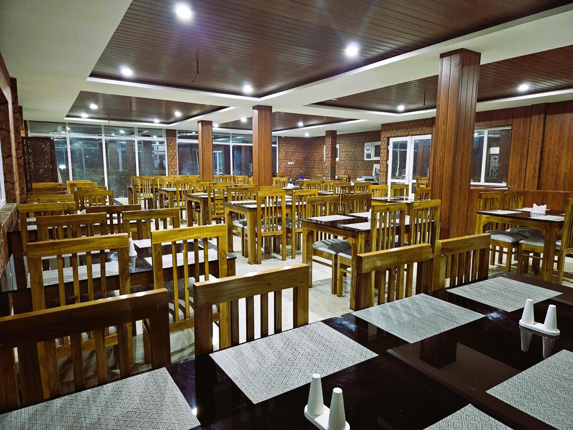 Tulips Village Resorts อูตี ภายนอก รูปภาพ